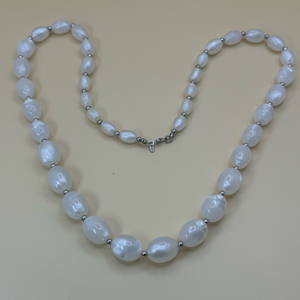 Vintage Monet Necklace 28” White Moonglow Beads Silver Tone Signed Clasp & Tag - Picture 6 of 10